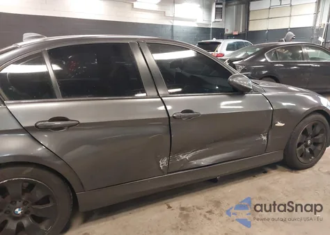 2008 BMW 335Xi z USA, uszkodzony, nr VIN WBAVD53538A285083